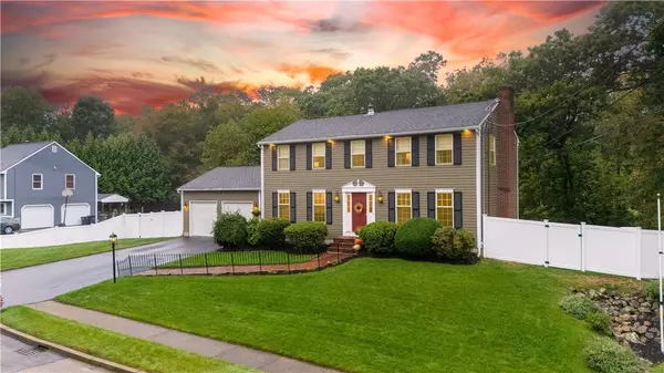 14 Sheri DR, Coventry, RI 02816