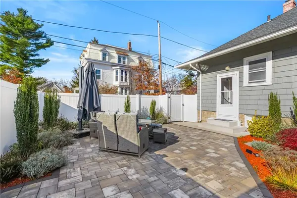 14 Park AVE, Cranston, RI 02905