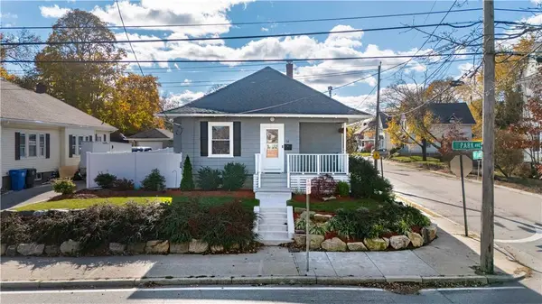 14 Park AVE, Cranston, RI 02905