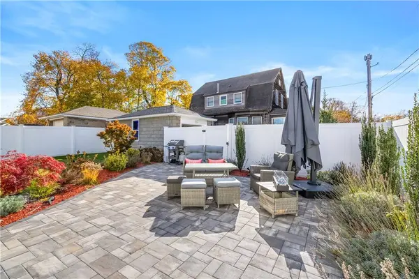 14 Park AVE, Cranston, RI 02905