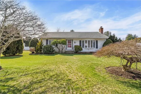 80 Twin Oak DR, Warwick, RI 02889