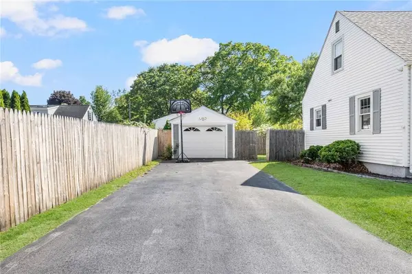 68 Maryland AVE, Warwick, RI 02888