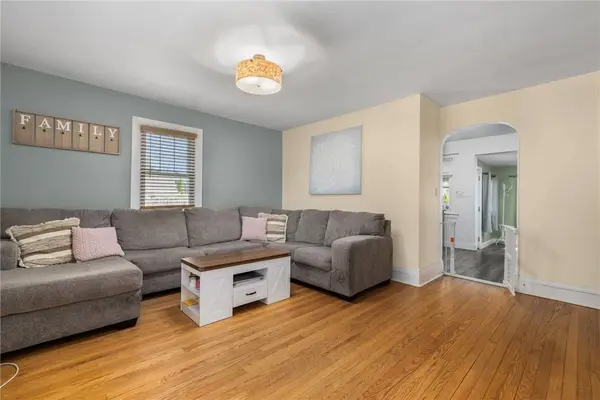 68 Maryland AVE, Warwick, RI 02888