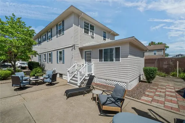 10 Denver AVE, Cranston, RI 02905
