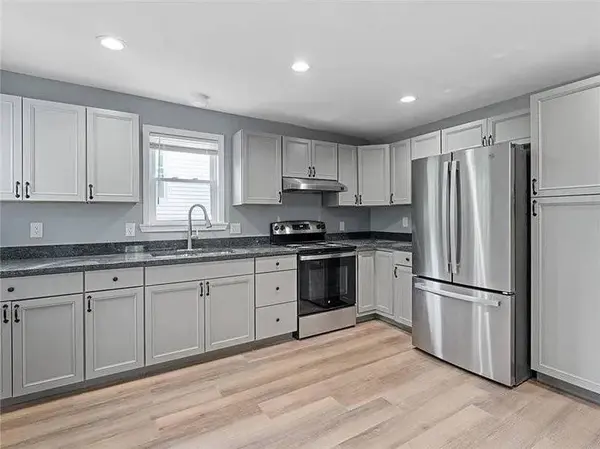 71 1st AVE #2, Woonsocket, RI 02895