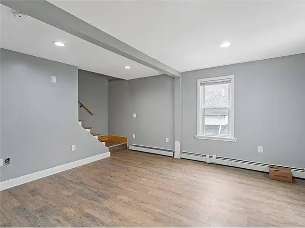 71 1st AVE #2, Woonsocket, RI 02895
