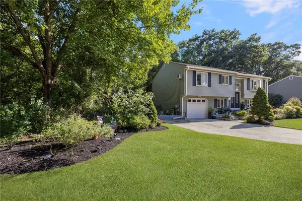 65 Marco DR, West Warwick, RI 02893