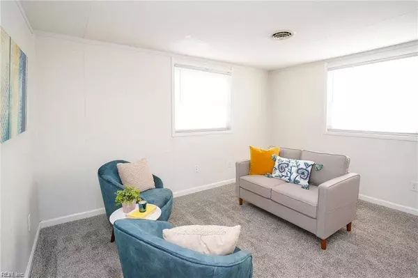 706 Grimes RD, Hampton, VA 23663