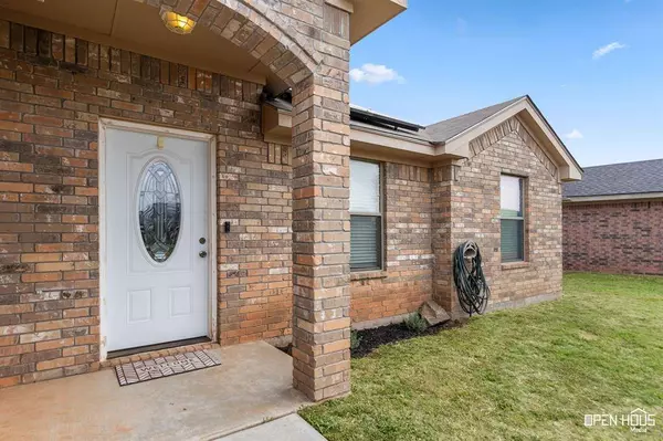 1213 Newman, Iowa Park, TX 76367