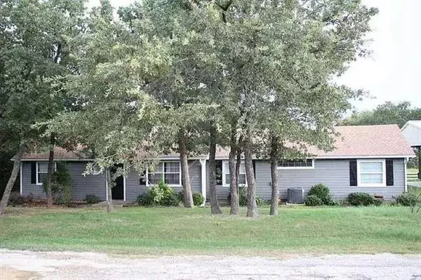 126 Country Club Drive, Nocona, TX 76255