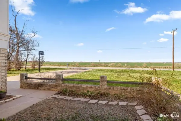 1206 E Sycamore Drive, Burkburnett, TX 76354