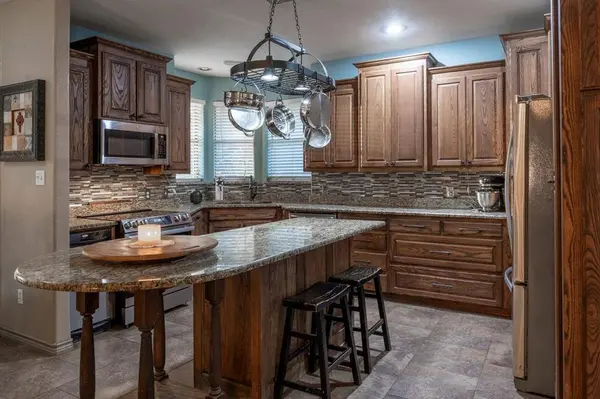 9024 S Highway 174, Rio Vista, TX 76093