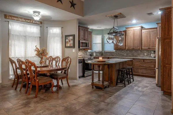 9024 S Highway 174, Rio Vista, TX 76093