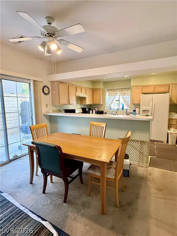 9295 Scenic Mountain LN, Las Vegas, NV 89117