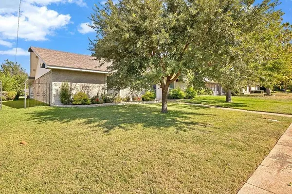 3125 Lockmoor Lane, Dallas, TX 75220