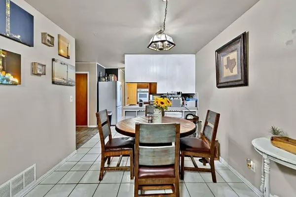 1207 Pebble Street, Bowie, TX 76230