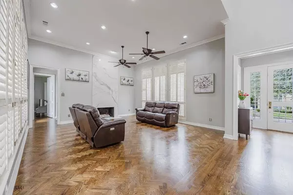 2217 Clearspring Drive S, Irving, TX 75063