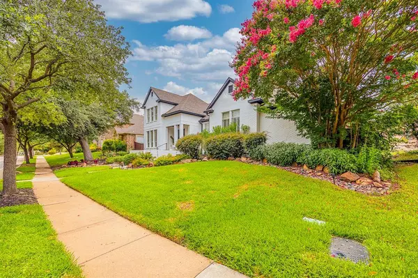 2217 Clearspring Drive S, Irving, TX 75063