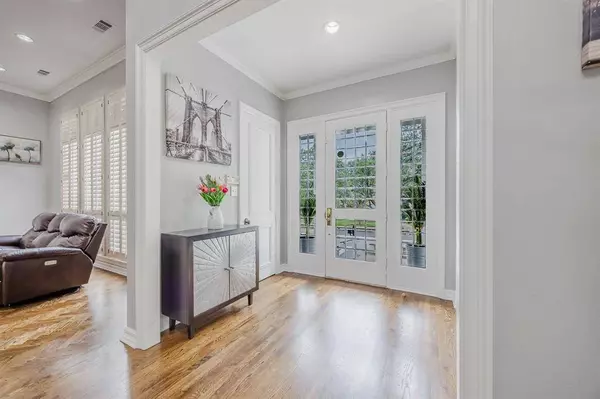 2217 Clearspring Drive S, Irving, TX 75063