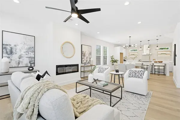 8813 Edgar ST, Houston, TX 77051