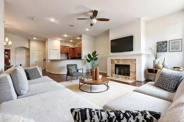 5166 Oasis PARK, Houston, TX 77021