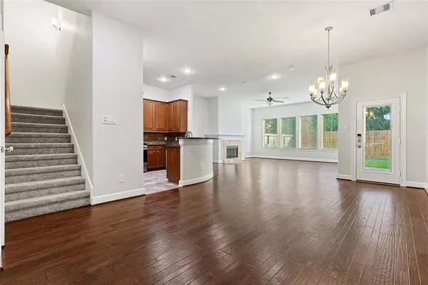 5166 Oasis PARK, Houston, TX 77021