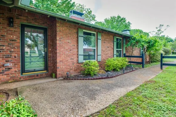 4704 Bransford Road, Colleyville, TX 76034