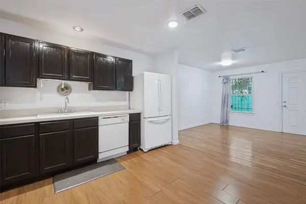 1720 Pueblo ST, Dallas, TX 75212