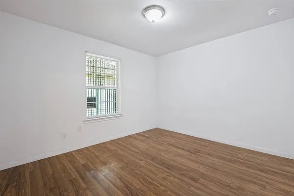 1720 Pueblo ST, Dallas, TX 75212