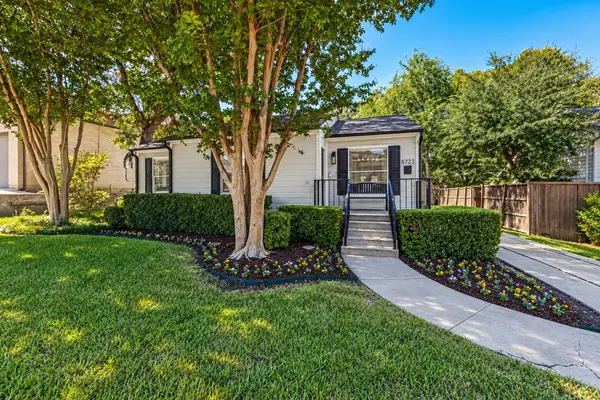 8723 Glencrest LN