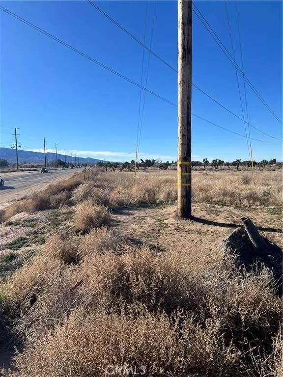 6716 Phelan RD, Phelan, CA 92371