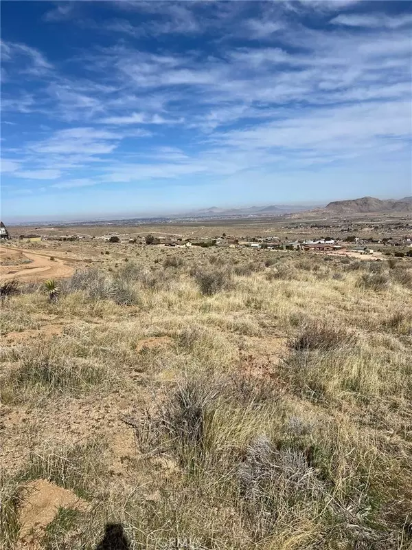 23 Outpost RD, Apple Valley, CA 92308