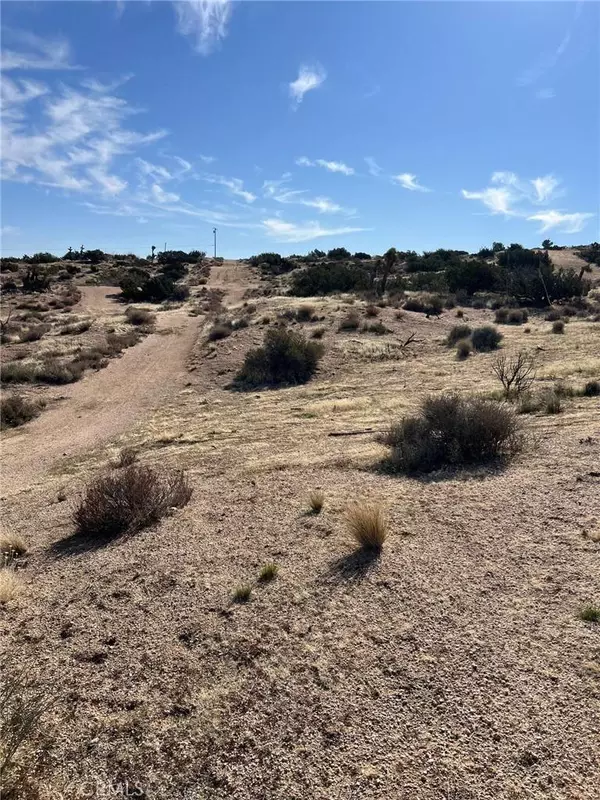 23 Valley View, Apple Valley, CA 92308