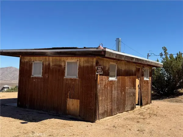23766 Valley View, Apple Valley, CA 92308