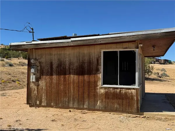 23766 Valley View, Apple Valley, CA 92308