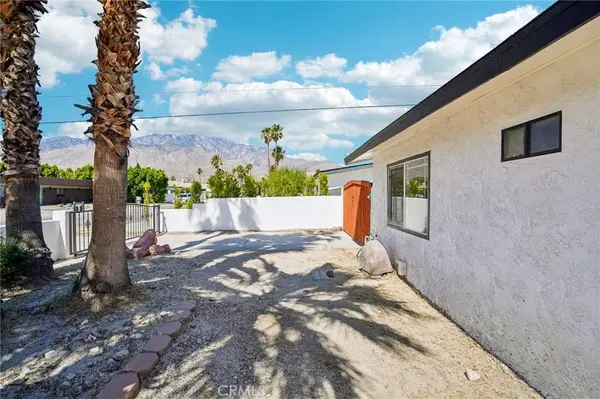 2804 E Valencia, Palm Springs, CA 92262