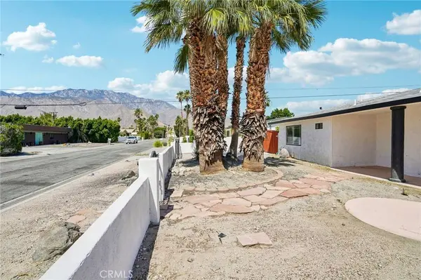2804 E Valencia, Palm Springs, CA 92262
