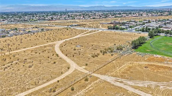13702 Del Cerro ST, Victorville, CA 92392