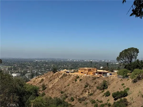 3215 Fairpoint, Pasadena, CA 91107