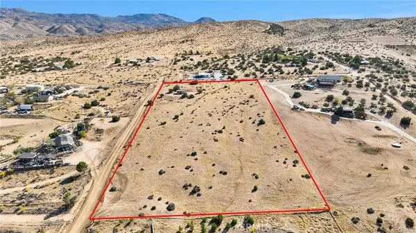 23766 Valley View, Apple Valley, CA 92308