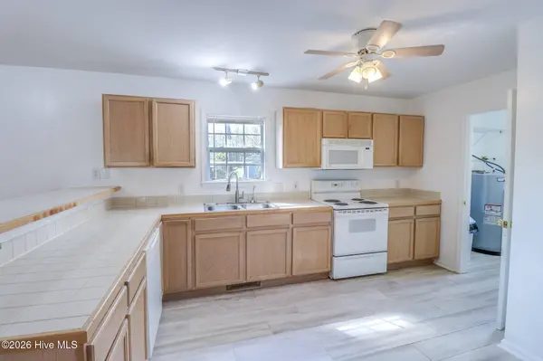 668 Westwood RD, Southport, NC 28461