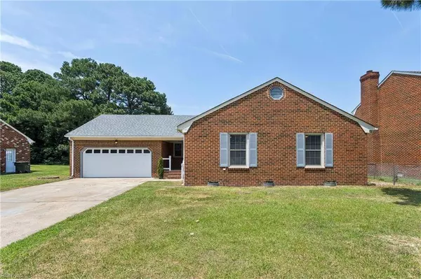 9 Wooded Hill DR, Hampton, VA 23669
