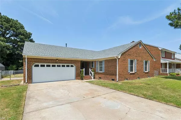 9 Wooded Hill DR, Hampton, VA 23669