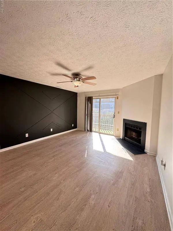 119 Cape Dorey DR #3A, Hampton, VA 23666