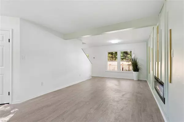 427 Bryan CT, Newport News, VA 23606