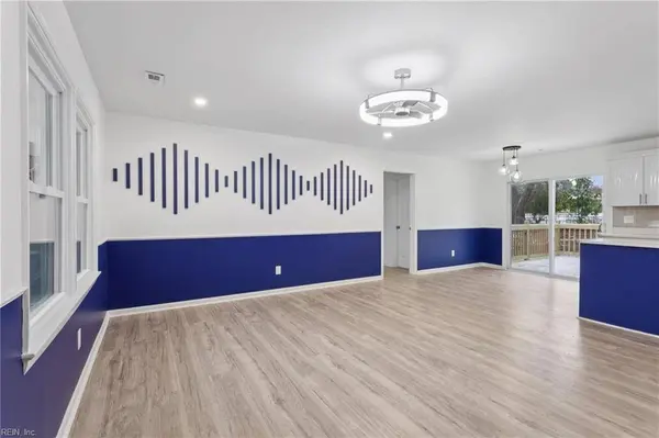 426 Nicewood Dr DR, Newport News, VA 23602