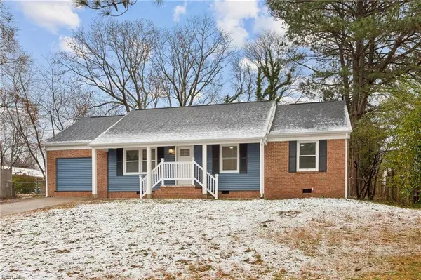 426 Nicewood Dr DR, Newport News, VA 23602