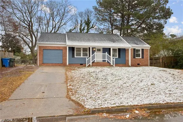 426 Nicewood Dr DR, Newport News, VA 23602