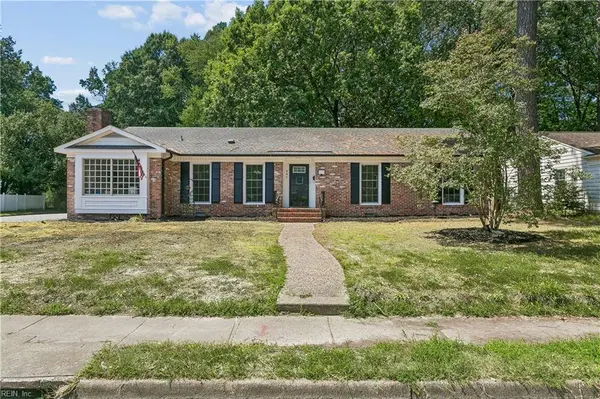 682 Village Green PW, Newport News, VA 23602