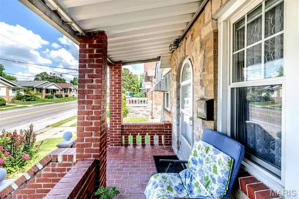 1436 Telegraph RD, St Louis, MO 63125